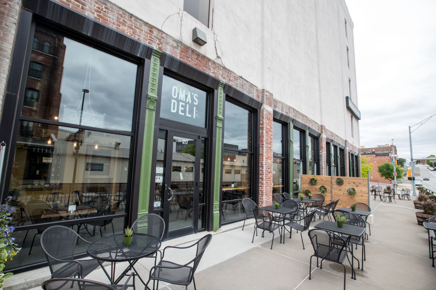Oma's Deli